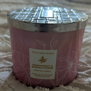 Bath & Body Works Pink Passionfruit & Banana Flower Candle